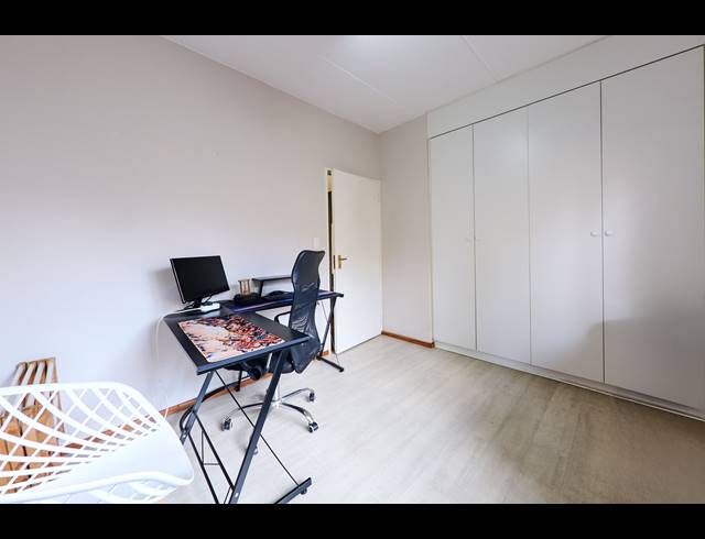 2 BEDROOM APARTMENT TO LET IN SUNNINGHILL